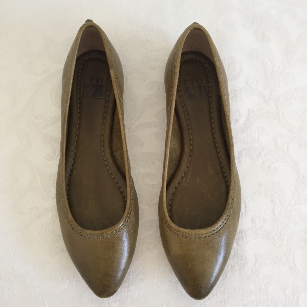 Frye Regina ballet flat green leather pointed toe